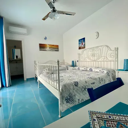 Casa Campisi A 100 Mt Dal Mare 招待所