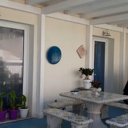 Casa Campisi A 100 Mt Dal Mare Gæstehus
